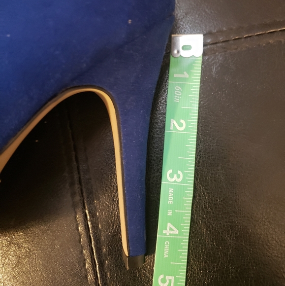 Rock & Republic Pumps - Picture 5 of 5